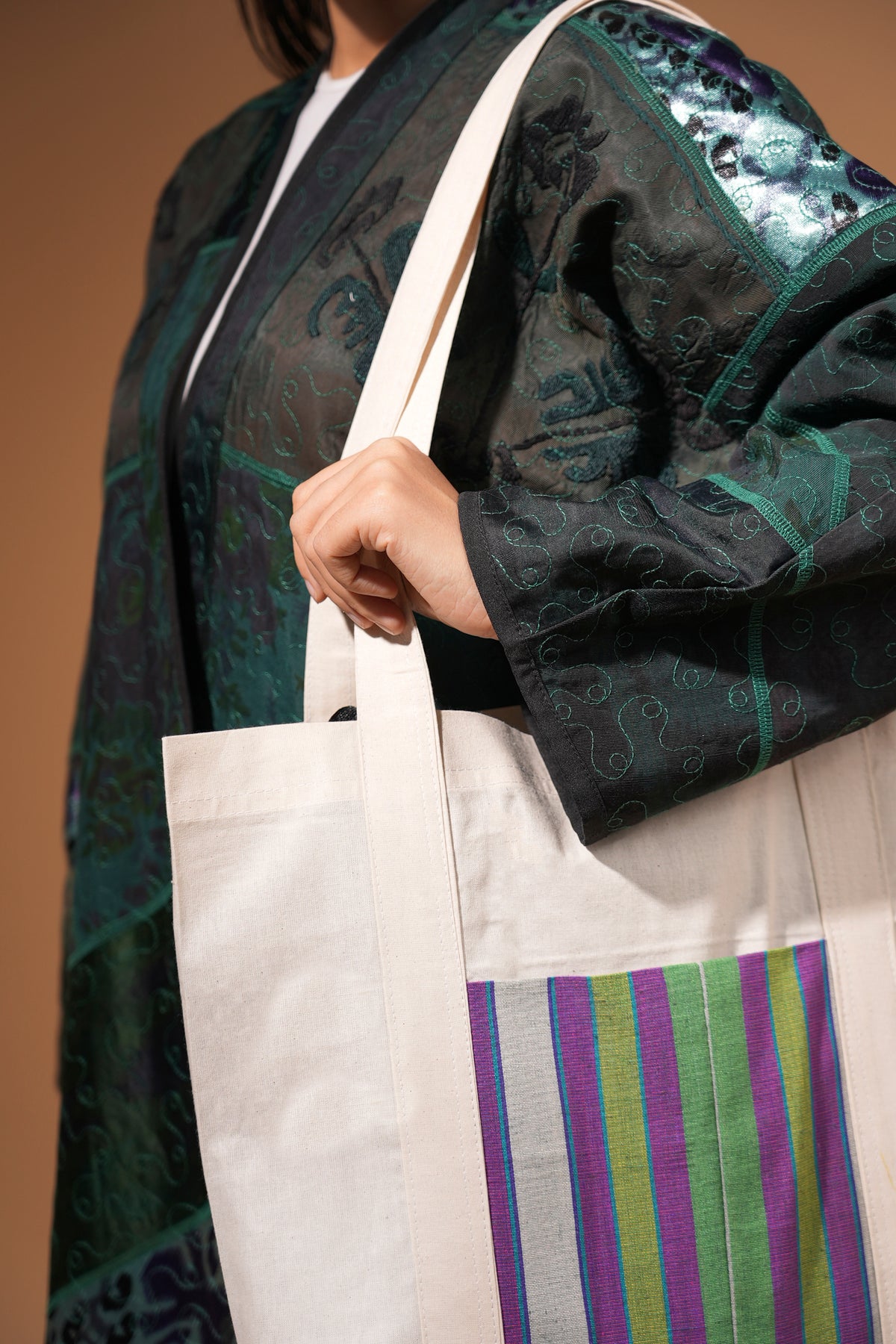 Sac fourre-tout en coton écologique avec motif rayé tissé à la main