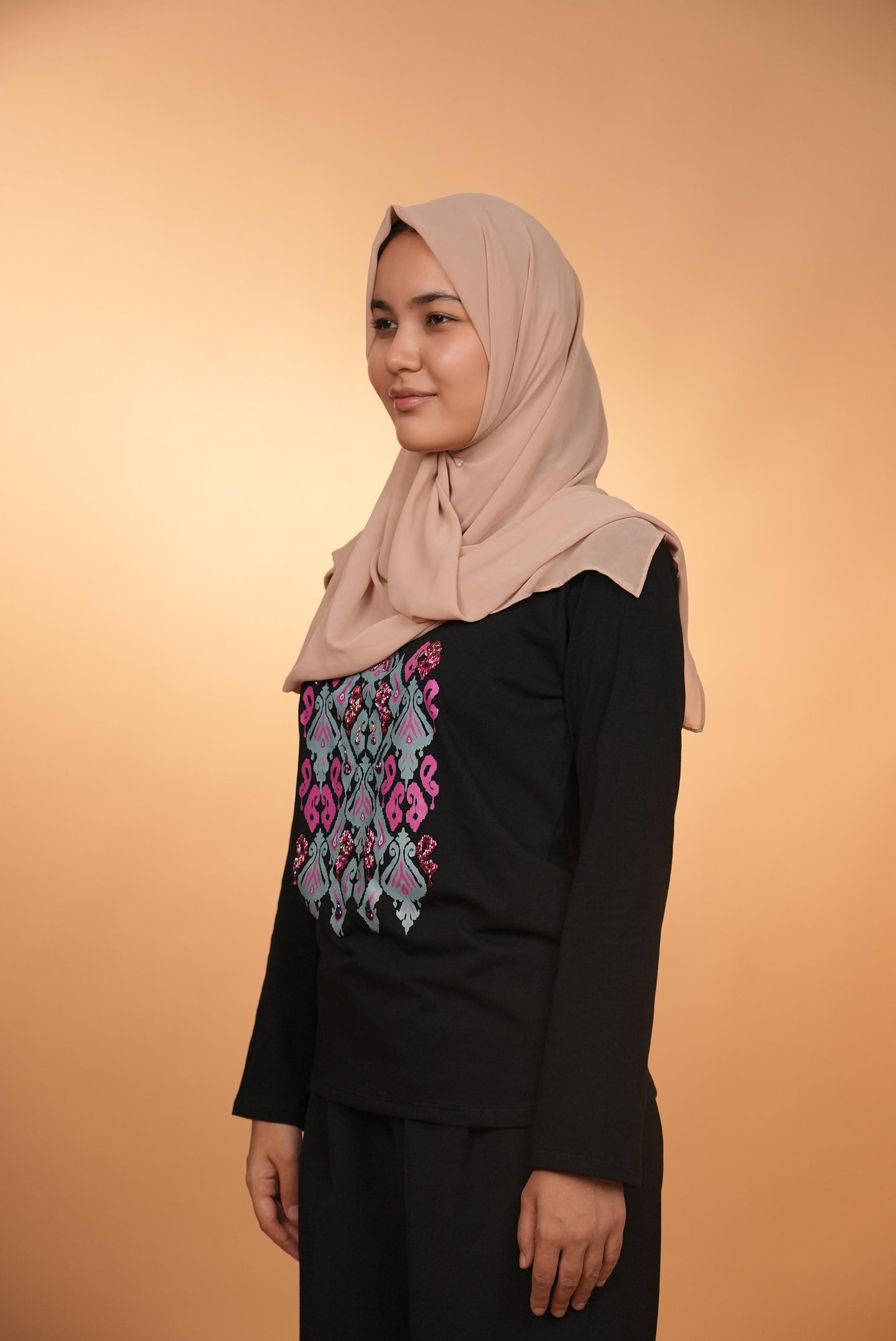 Ikat Bloom - Aqua — Black — Hand-Beaded