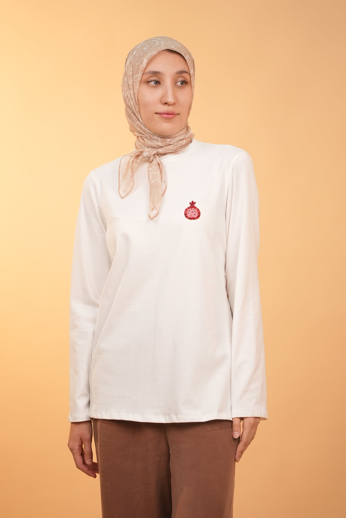 Anorée —  Ivory —  Hand-Beaded