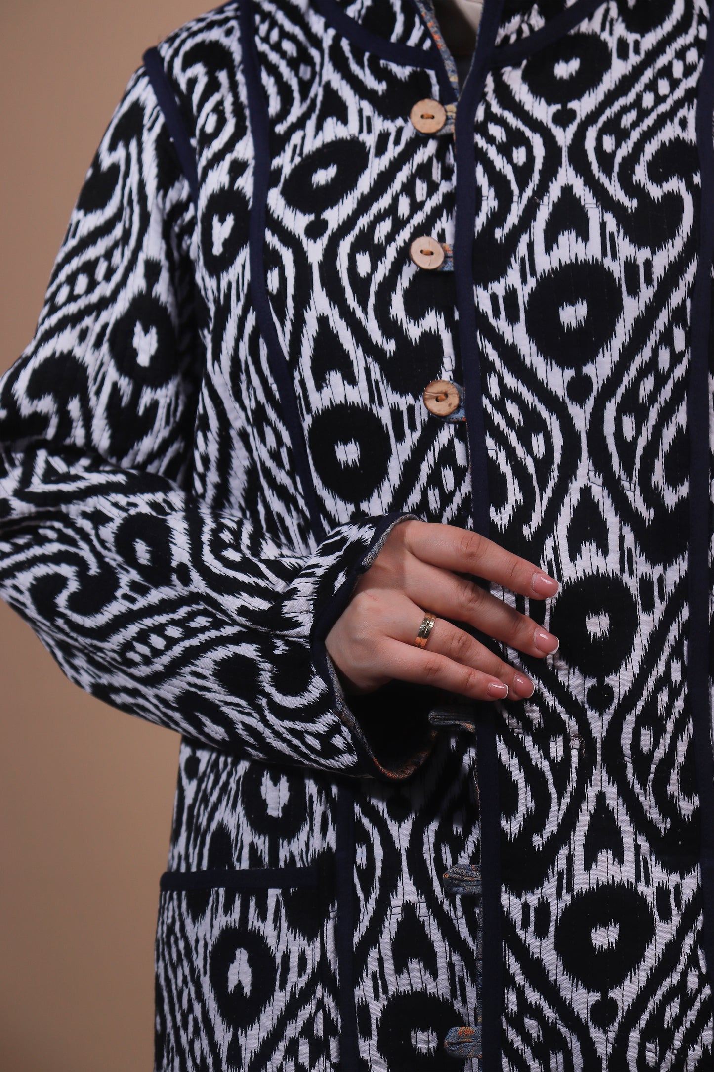 Reversible Chapan with Hood – Ikat Design — Hand-Embroidered — Includes Matching Tote