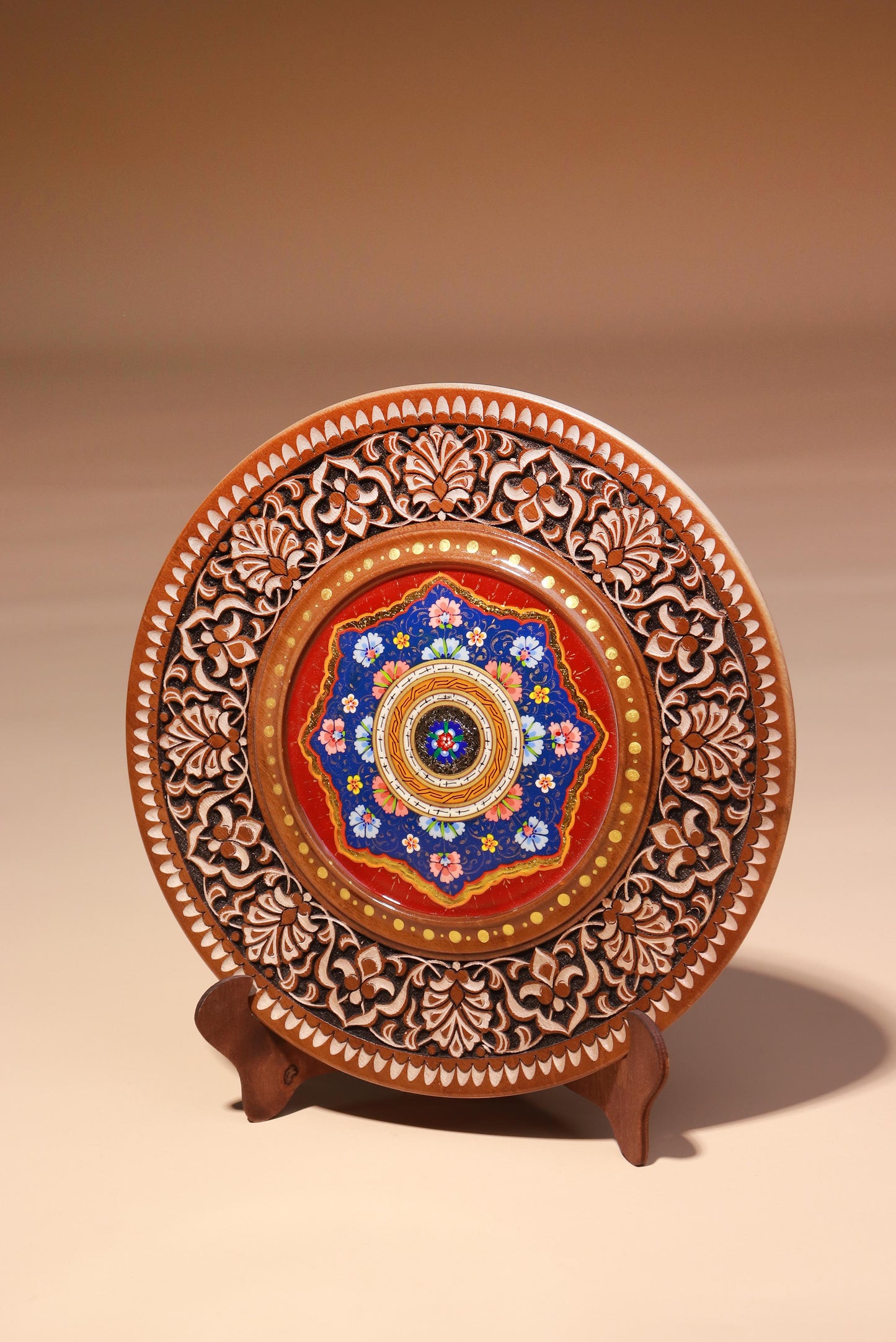 Handcrafted Wooden Décor Plate with Floral Motifs – 20cm