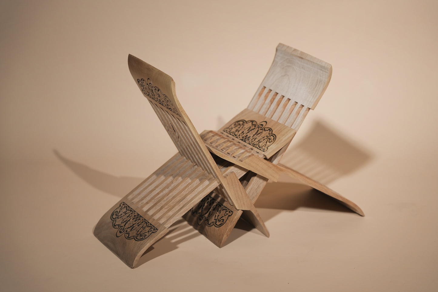 Handcrafted Wooden Foldable Bookstand – 33.5 × 15.7 cm