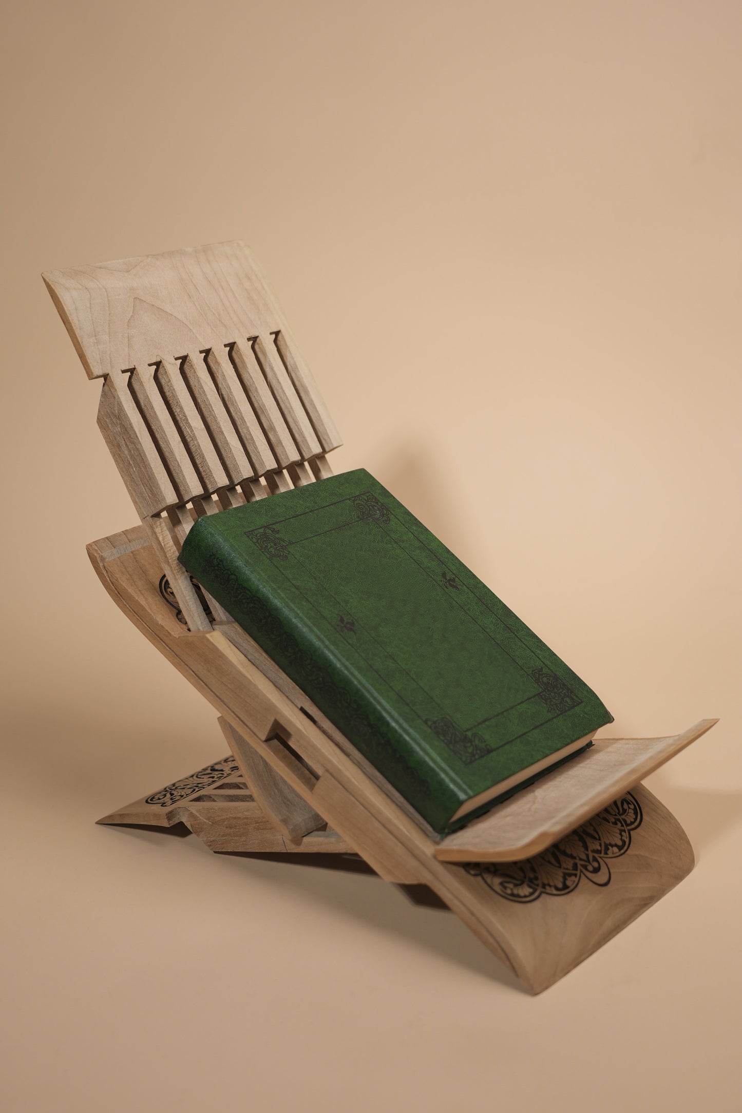 Handcrafted Wooden Foldable Bookstand – 33.5 × 15.7 cm